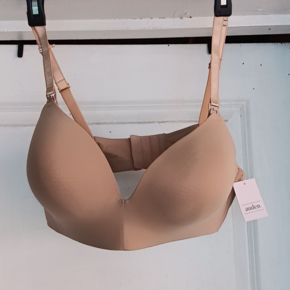 NWT Nursing Bra sz 42D